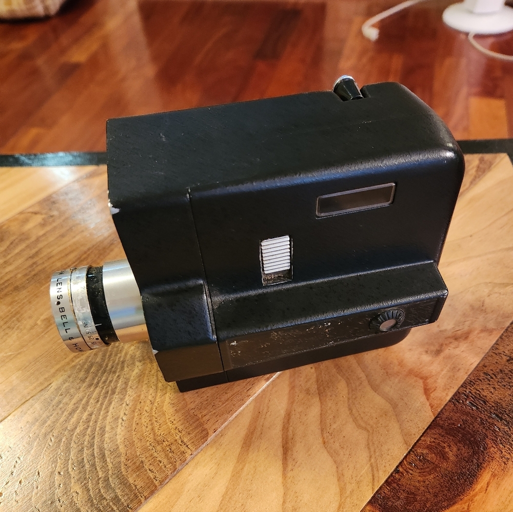 Vintage Bell & Howell Zoom Reflex Autoload 8mm Movie Camera Not Tested - Picture 2 of 5